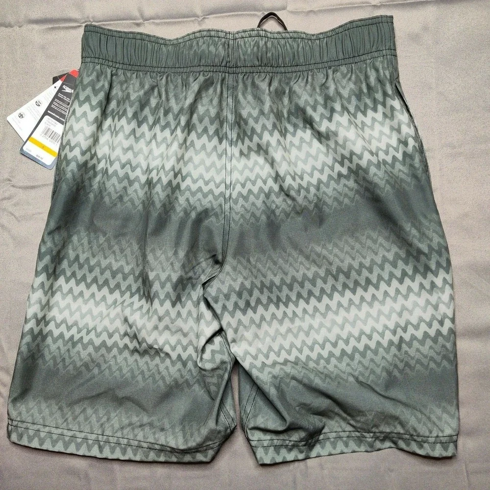 SPEEDO Men Small Bondi Boardshorts Black Comfort Stretch Swim Trunks‎ NEW